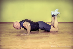 Kneeling Push-up - calisthenics - personal trainer taranto - corpo libero - Lanza Personal Trainer